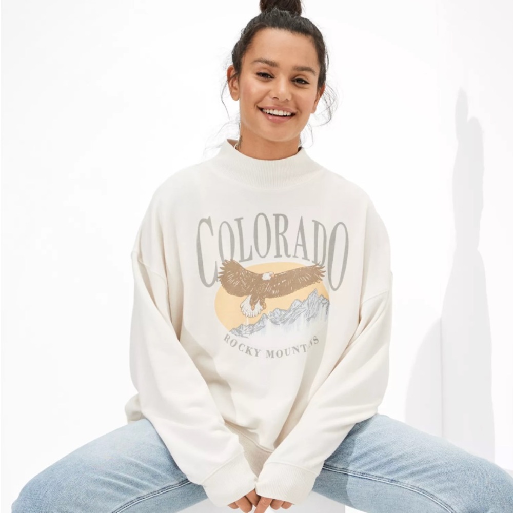 American Eagle Cream Colorado Graphic Mock Neck Sweatshirt
